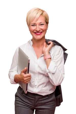 Image d'une emme souriante tenant un ordinateur en main, elle represente le cabinet comptable en ligne CABINET 3C